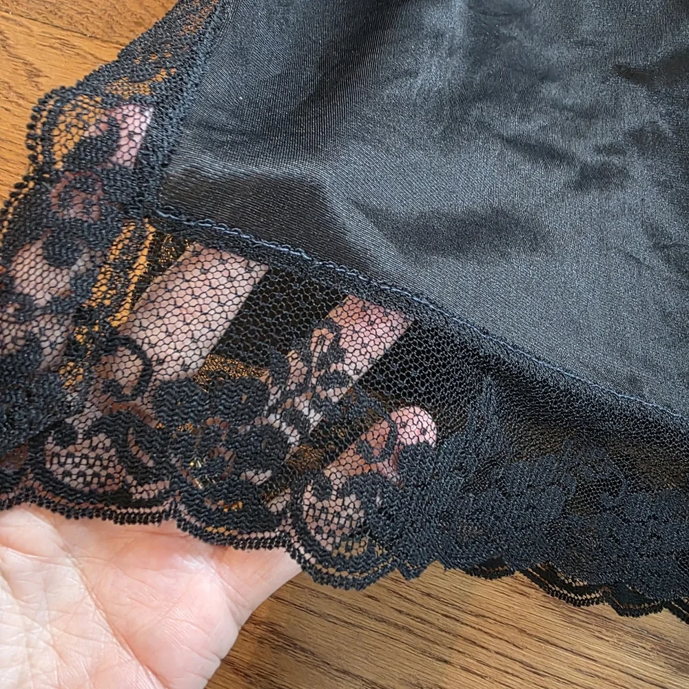 Vintage Mel Lin Half Slip Lace Hem Black Nylon Size Medium - Picture 8 of 10